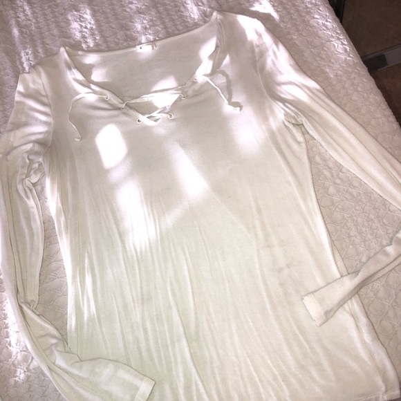 long sleeve top with cross cross neck - Picture 1 of 2